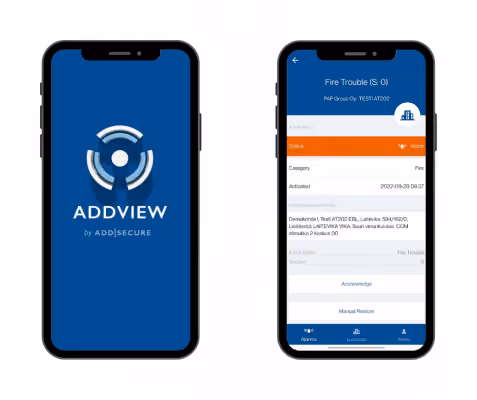 AddView-sovelluksen aloitusnäkymä ja hälytysnäkymä kahdessa puhelimessa